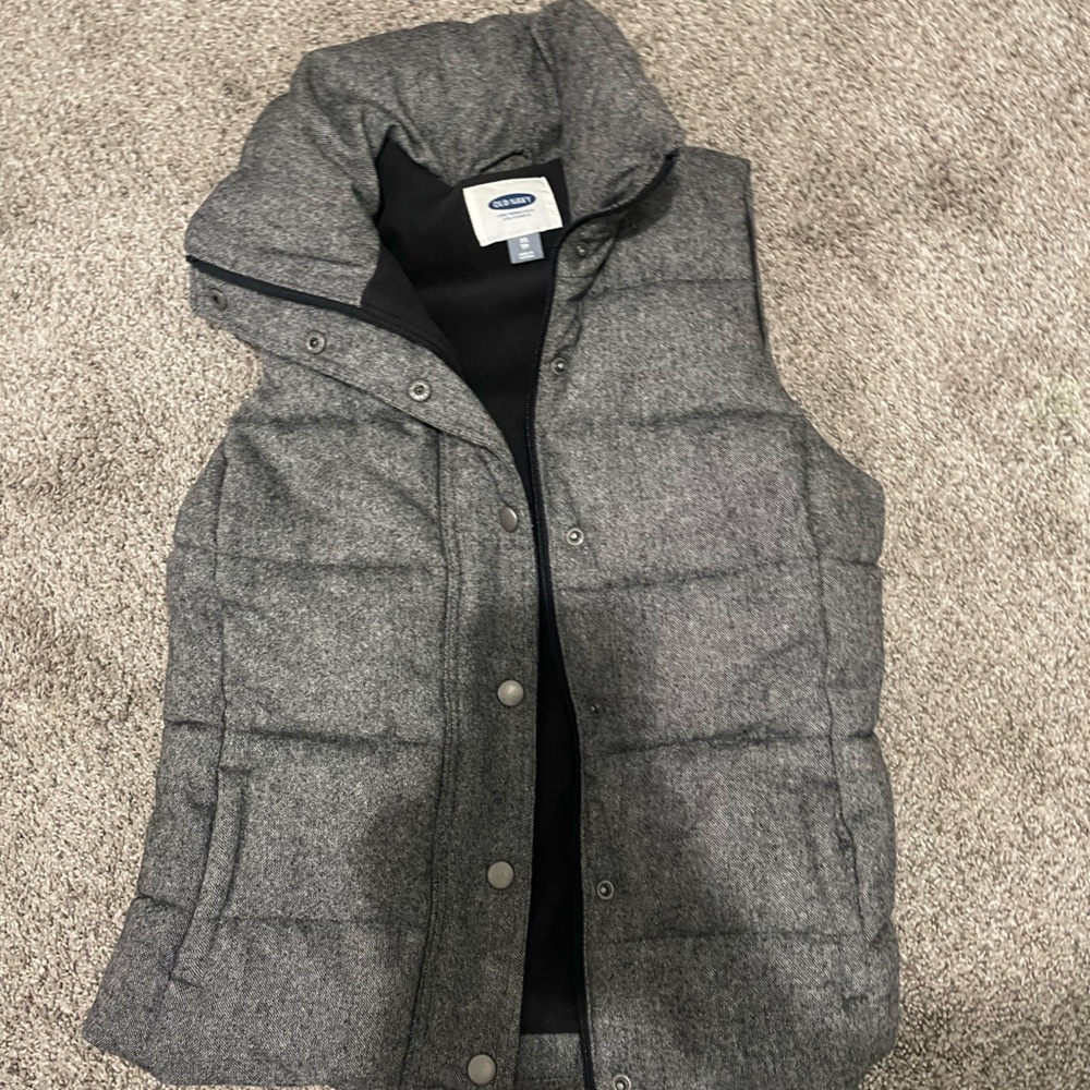 Old Navy Gray Puffer Vest